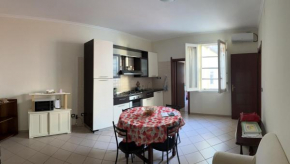 Casa Adriana, centralissima, confinante ospedale civile